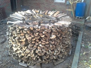 holz hausen firewood stack side view